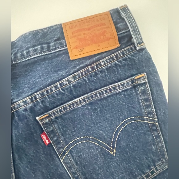 Levi’s Big E Red Tag Dark Blue Shorts - Picture 7 of 13
